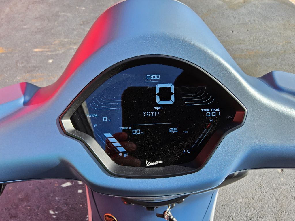 2027 Vespa Primavera / Sprint 50 - $4,700