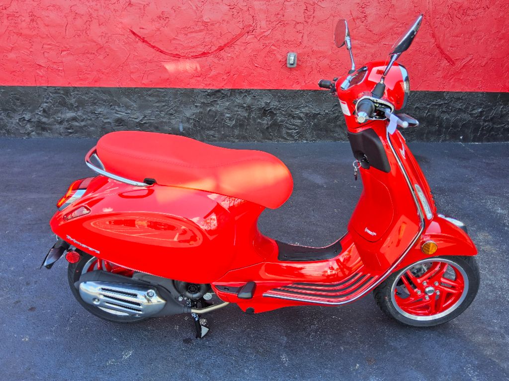2027 Vespa Primavera / Sprint 50 - $4,499