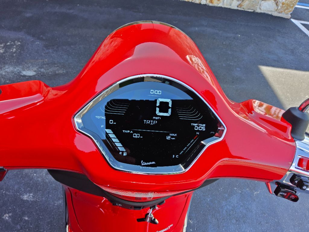 2027 Vespa Primavera / Sprint 50 - $4,499