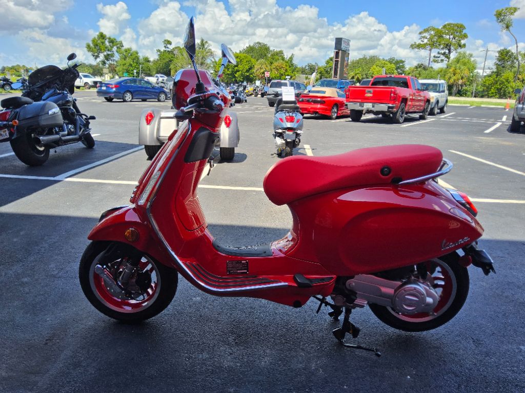 2027 Vespa Primavera / Sprint 50 - $4,499