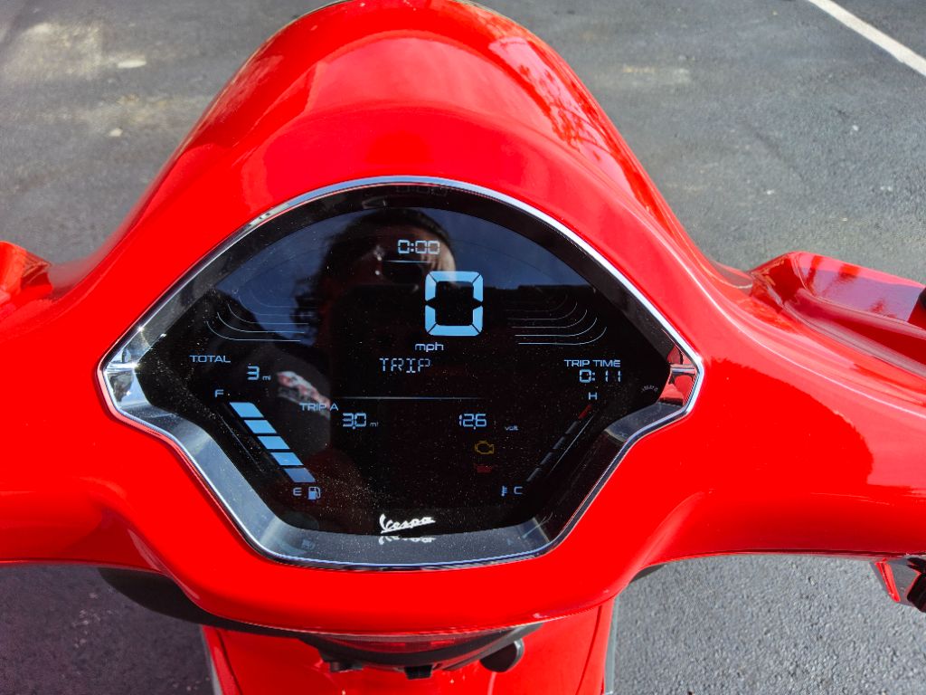 2027 Vespa Primavera RED - $5,849