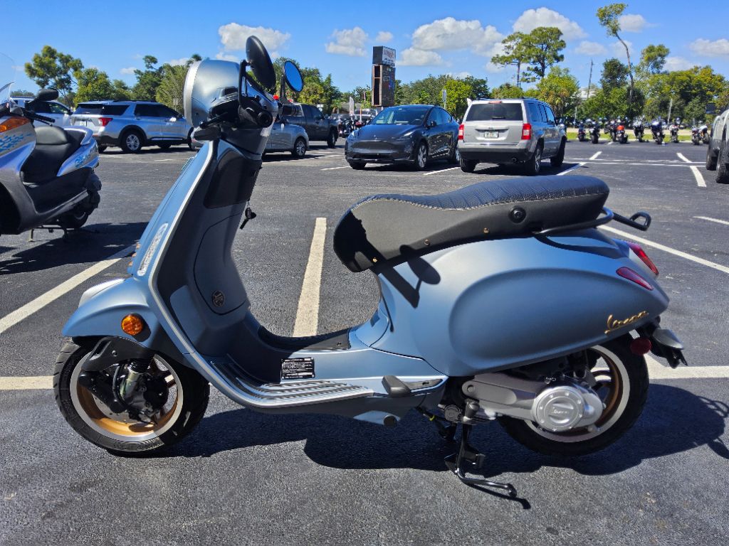 2027 Vespa Primavera / Sprint 50 - $4,649