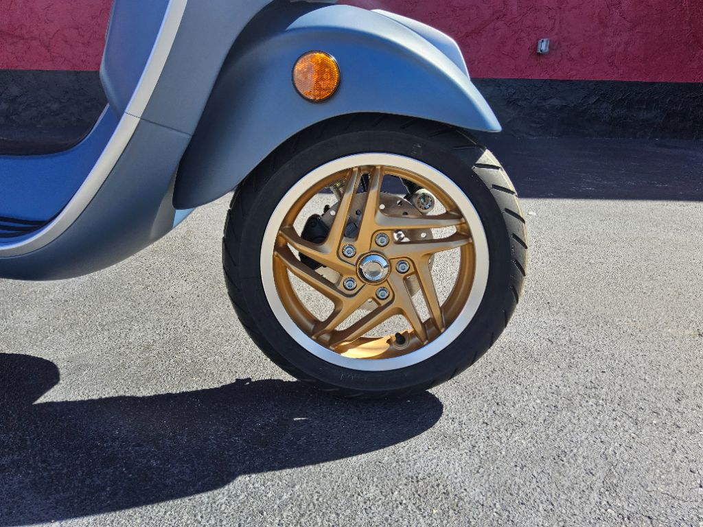 2027 Vespa Primavera / Sprint 50 - $4,649