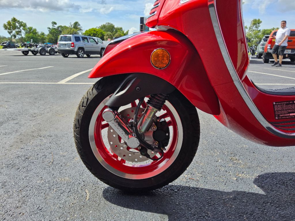 2027 Vespa Primavera / Sprint 50