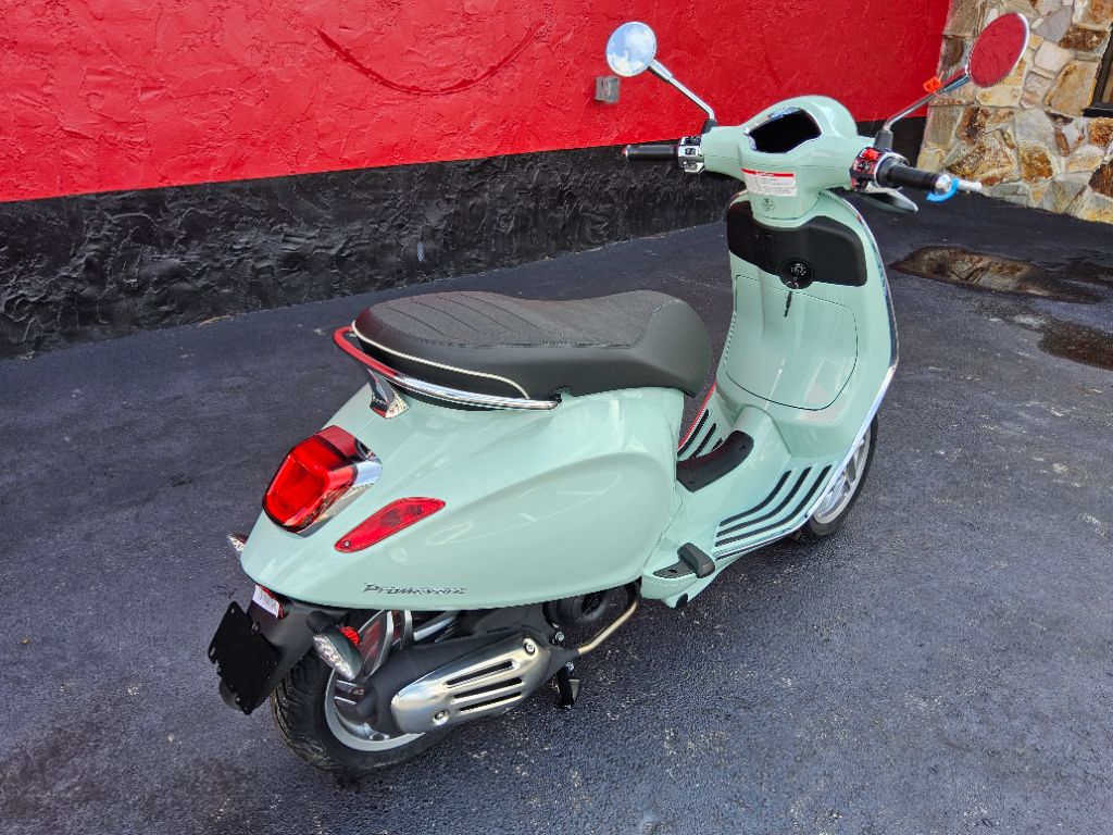 2027 Vespa Primavera / Sprint 50 - $4,449