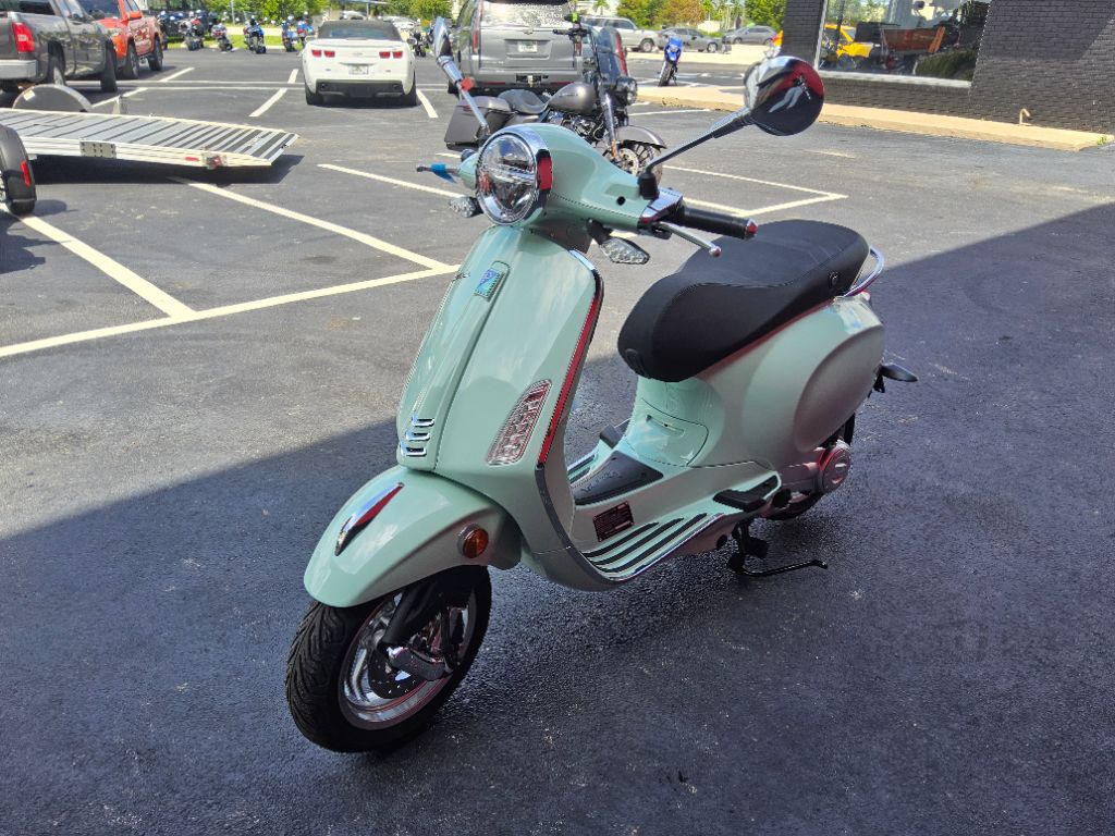 2027 Vespa Primavera / Sprint 50 - $4,449