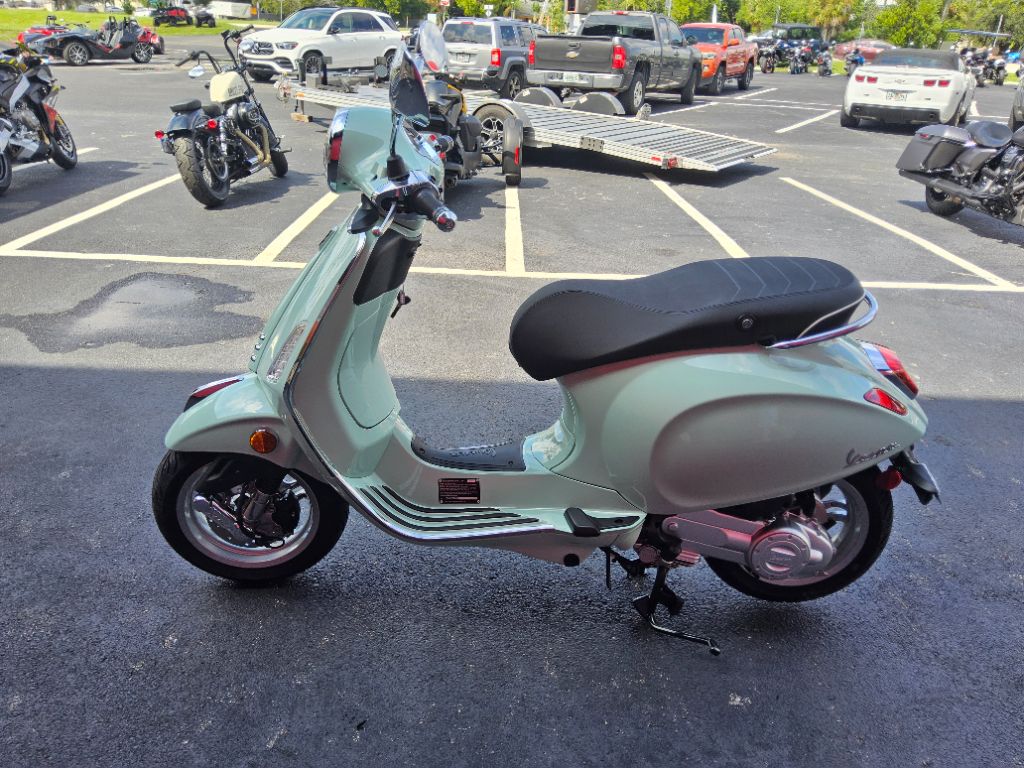 2027 Vespa Primavera / Sprint 50 - $4,449