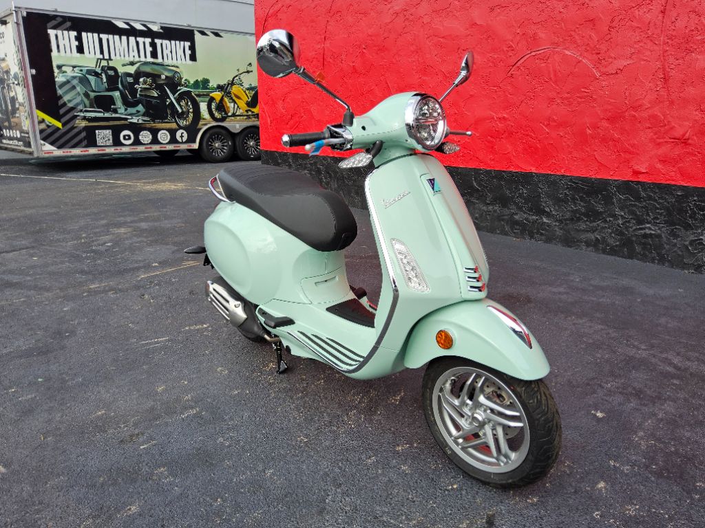 2027 Vespa Primavera / Sprint 50 - $4,449