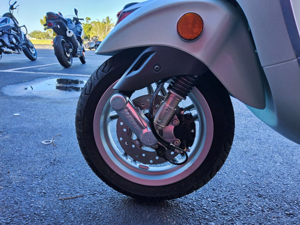 2027 Vespa Primavera / Sprint 50 - $4,449