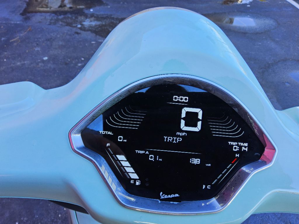2027 Vespa Primavera / Sprint 50 - $4,449