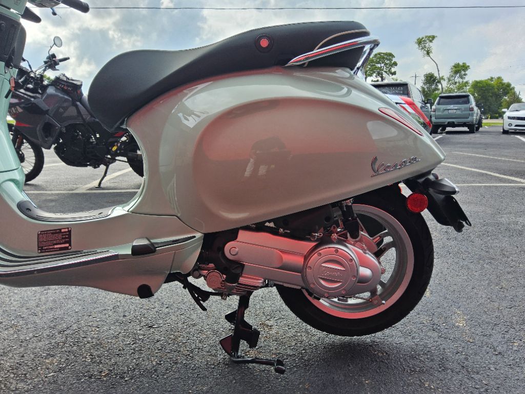 2027 Vespa Primavera / Sprint 50 - $4,449