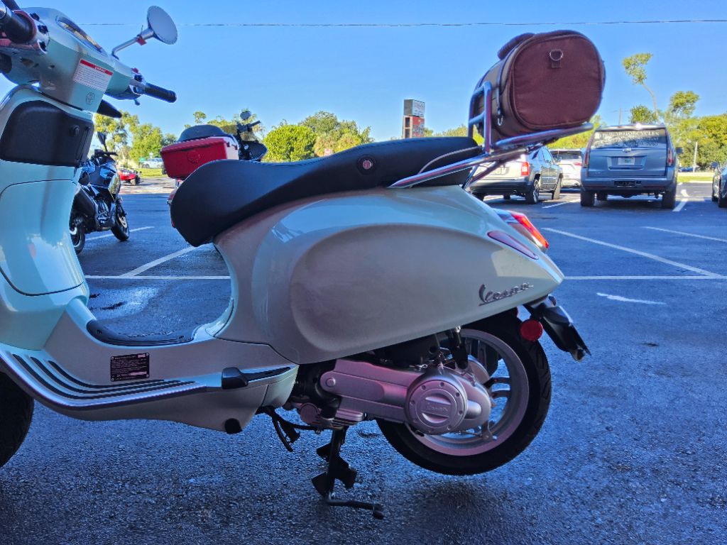 2027 Vespa Primavera / Sprint 50 - $4,449