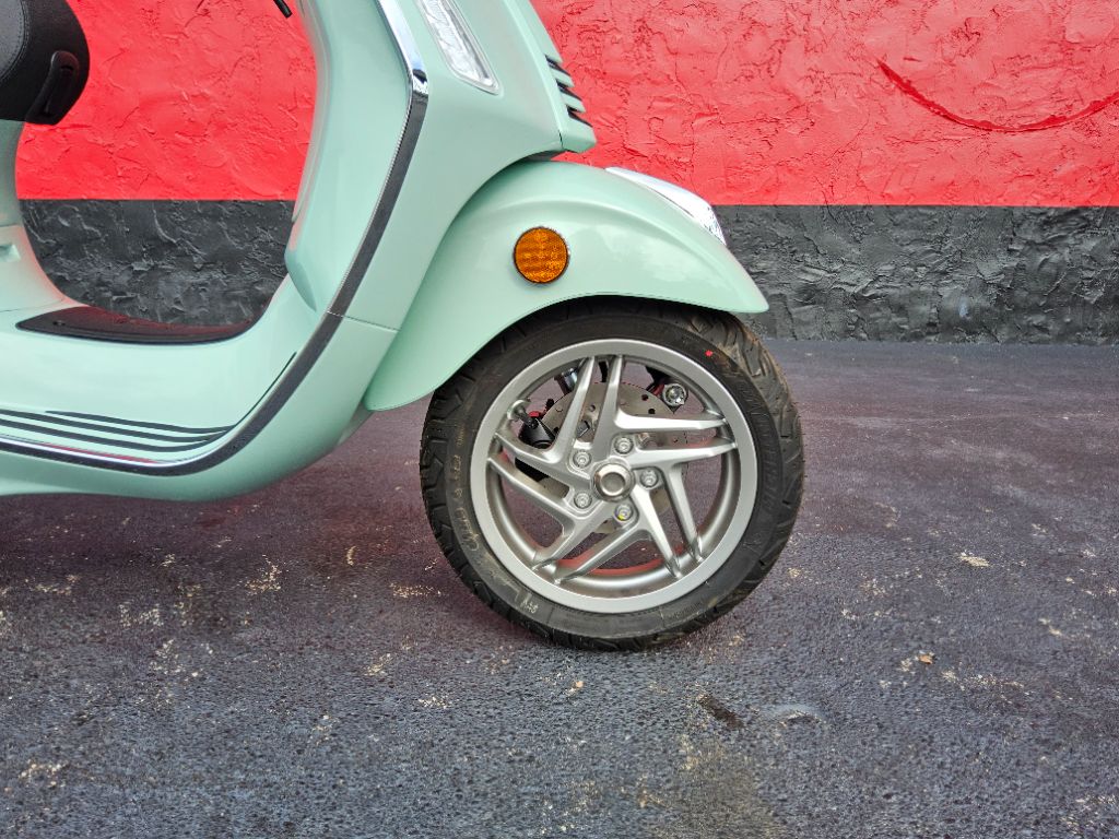2027 Vespa Primavera / Sprint 50 - $4,449