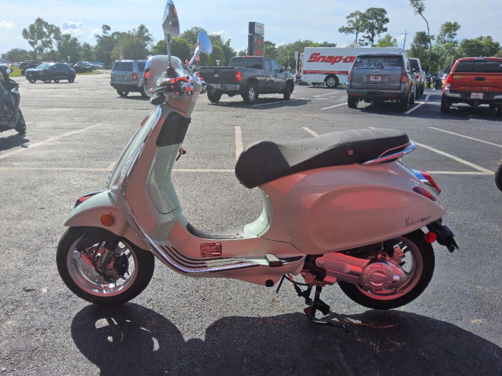 2027 Vespa Primavera / Sprint 50 - $4,449