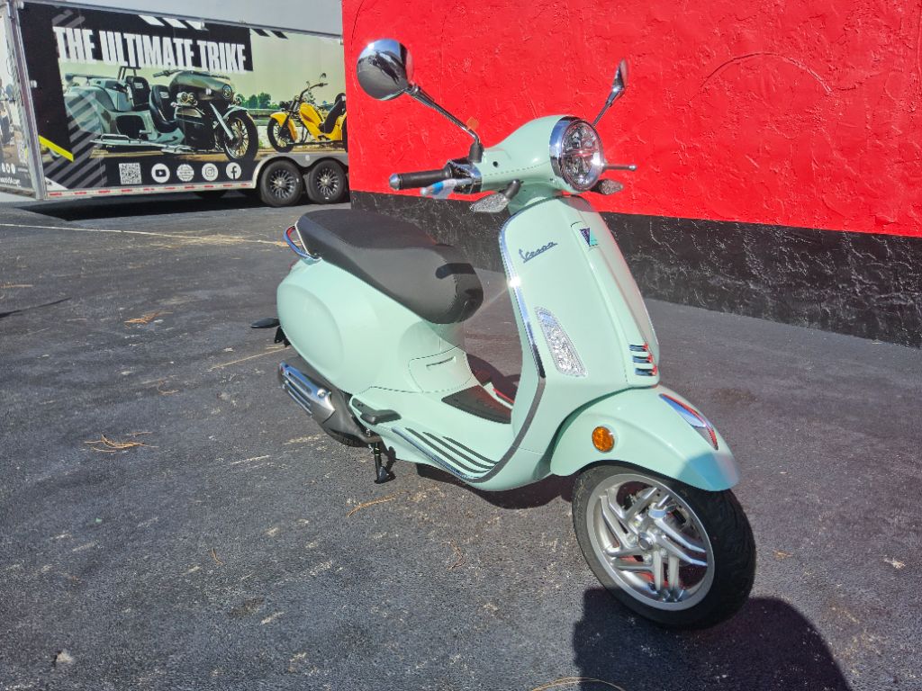 2027 Vespa Primavera / Sprint 50 - $4,449