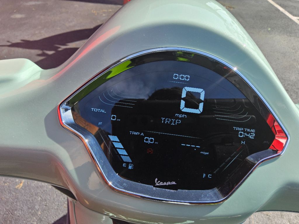 2027 Vespa Primavera / Sprint 50 - $4,449