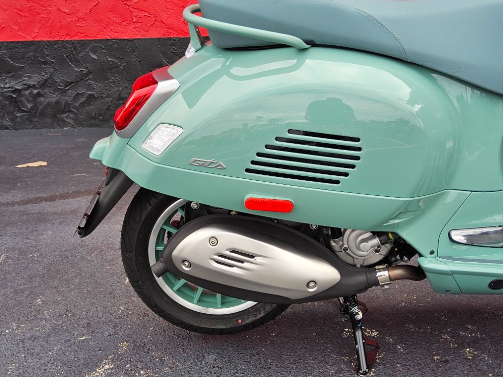 2027 Vespa Gts - $8,699