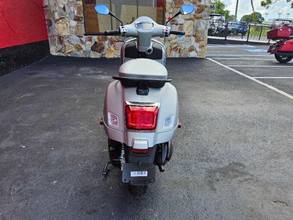 2027 Vespa Gts