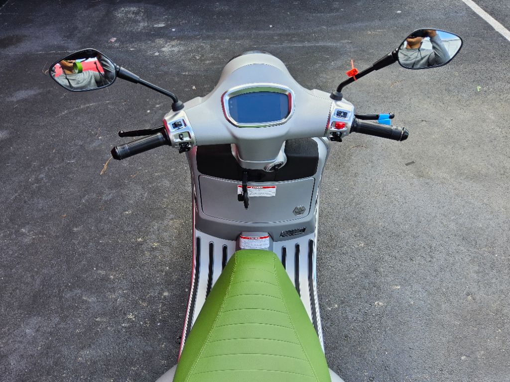 2027 Vespa Gts