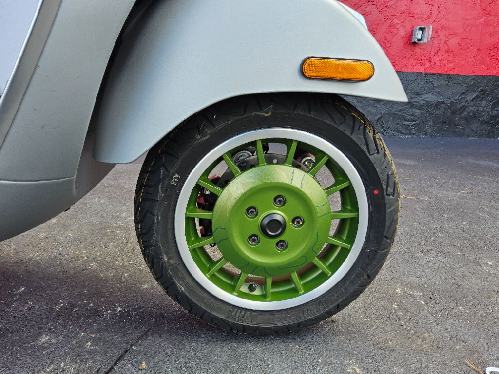 2027 Vespa Gts