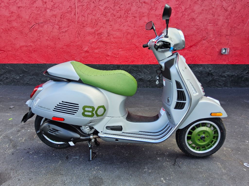 2027 Vespa Gts
