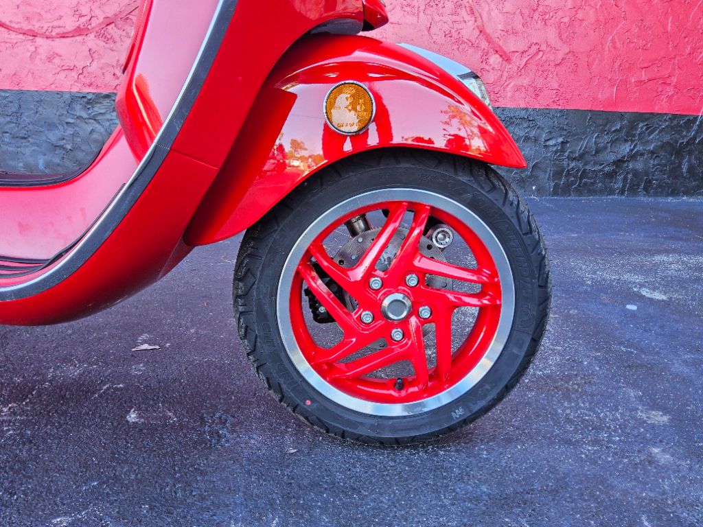 2027 Vespa Primavera / Sprint 150 - $5,849