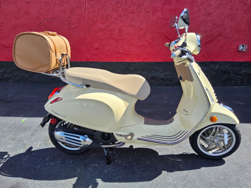 2027 Vespa Primavera / Sprint 150 - $5,949