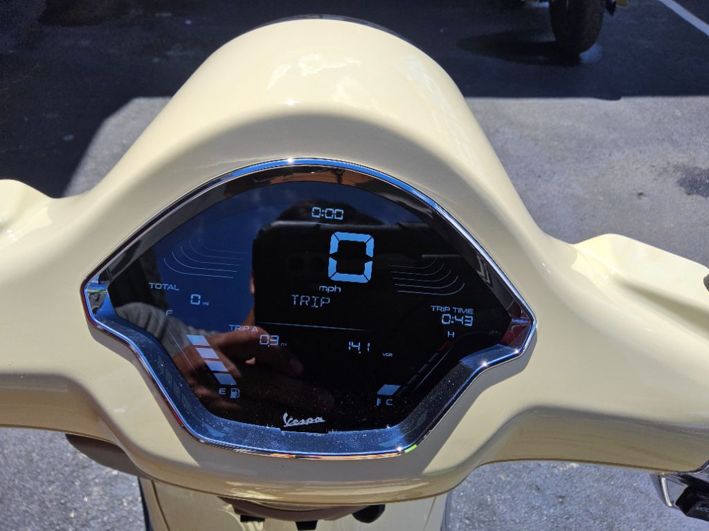 2027 Vespa Primavera / Sprint 150 - $5,949
