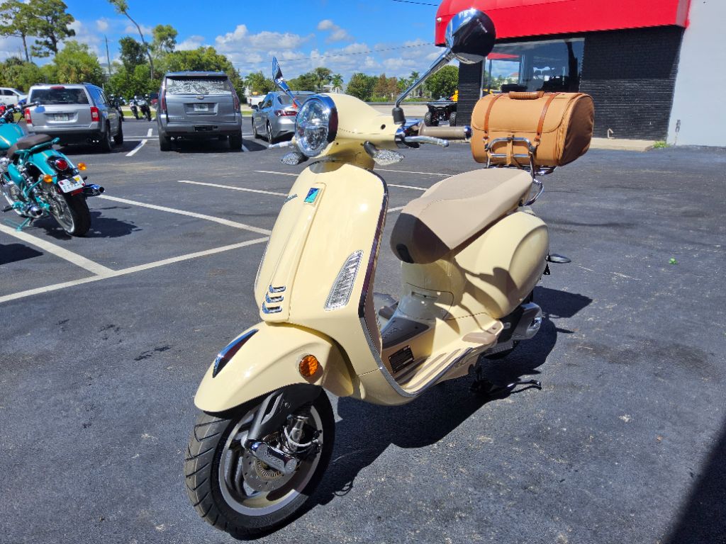 2027 Vespa Primavera / Sprint 150 - $5,949