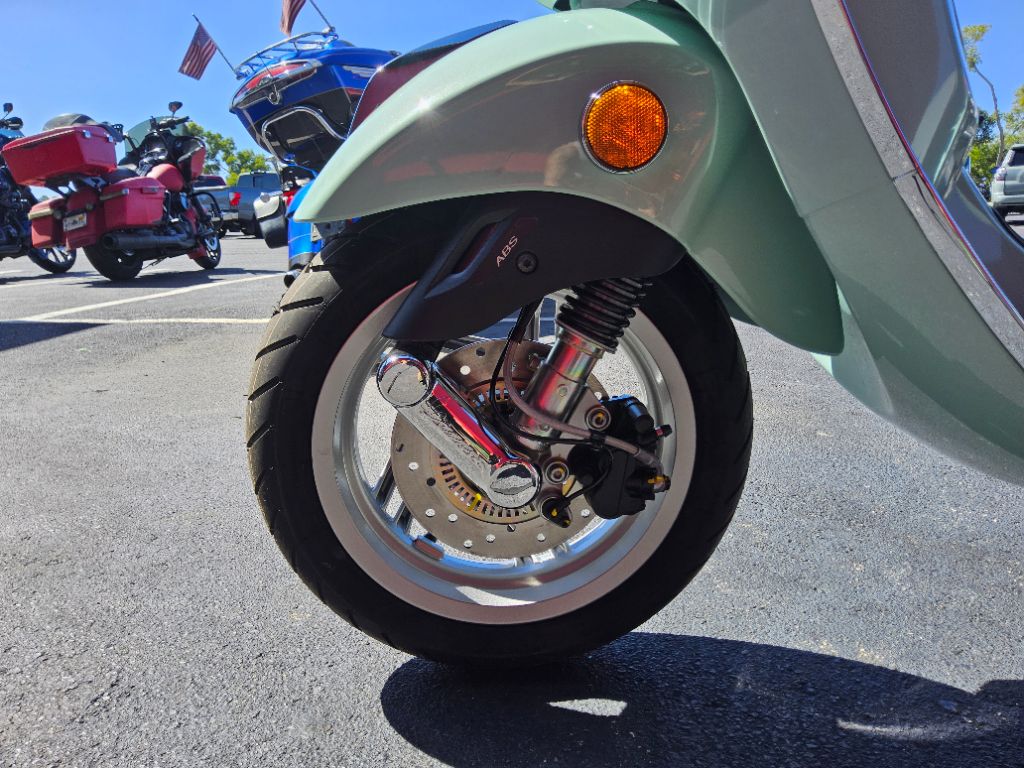 2027 Vespa Primavera / Sprint 150 - $5,799
