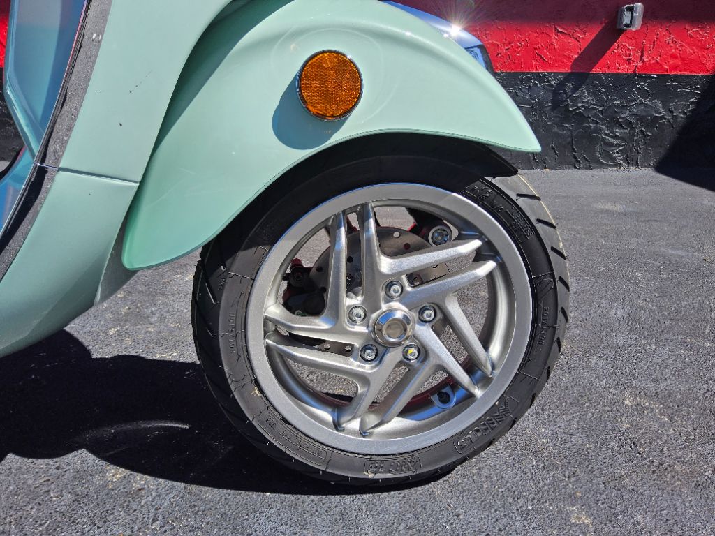 2027 Vespa Primavera / Sprint 150 - $5,799