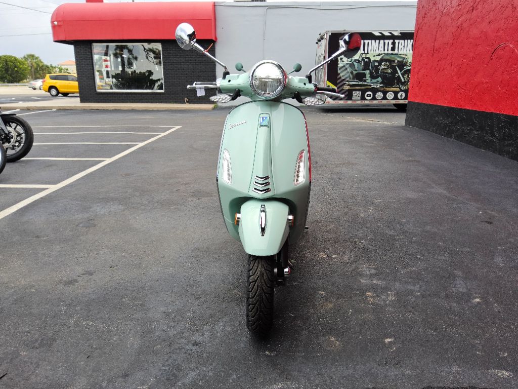 2027 Vespa Primavera / Sprint 150 - $5,995