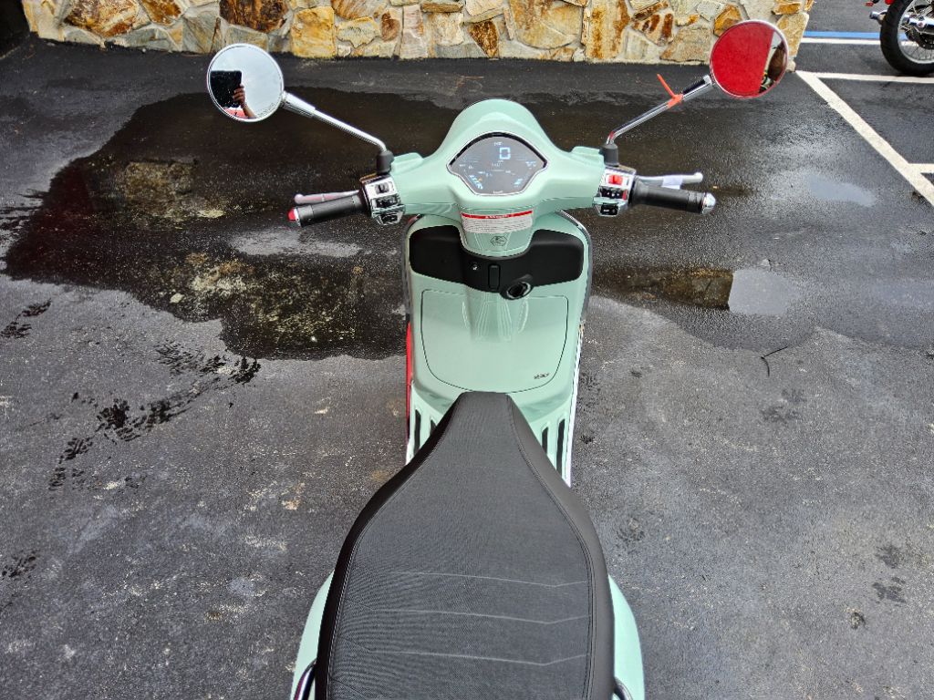 2027 Vespa Primavera / Sprint 150 - $5,995