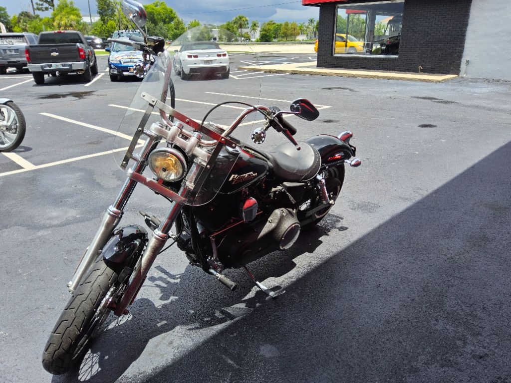 2011 Harley-davidson Dyna Street Bob - $7,995