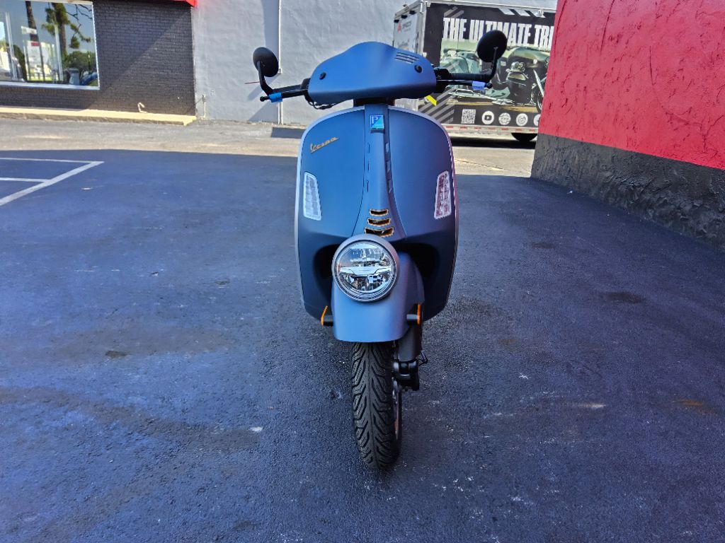 2027 Vespa Gts - $8,799