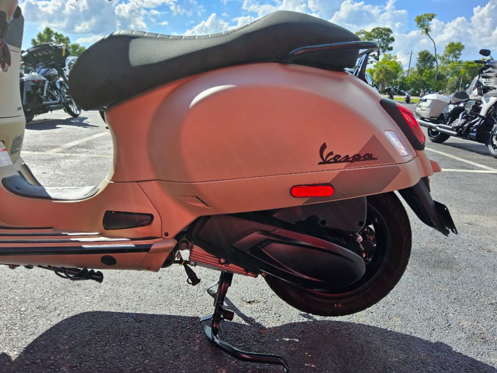 2027 Vespa Gts - $8,699