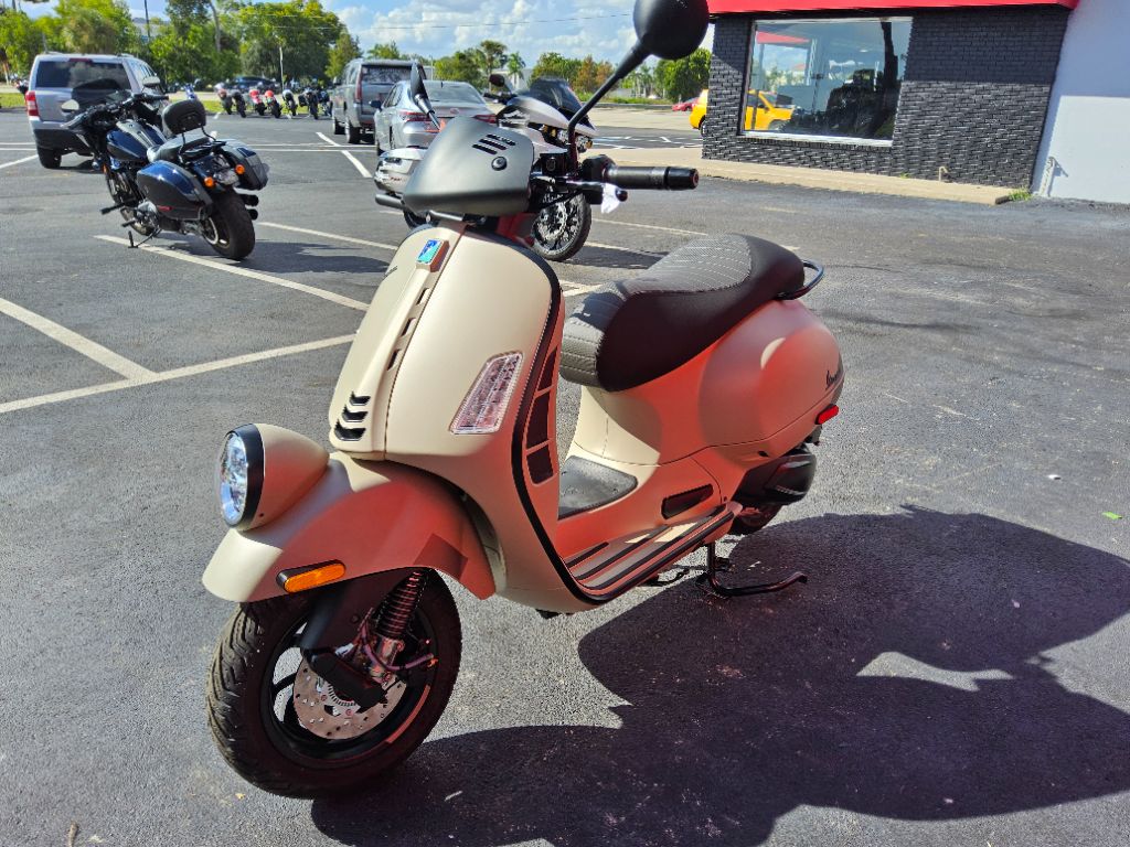 2027 Vespa Gts - $8,699