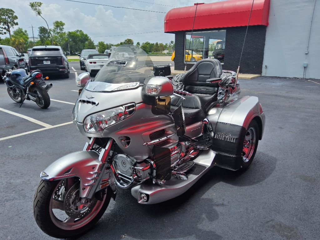 2005 Honda Goldwing Trike - $18,500