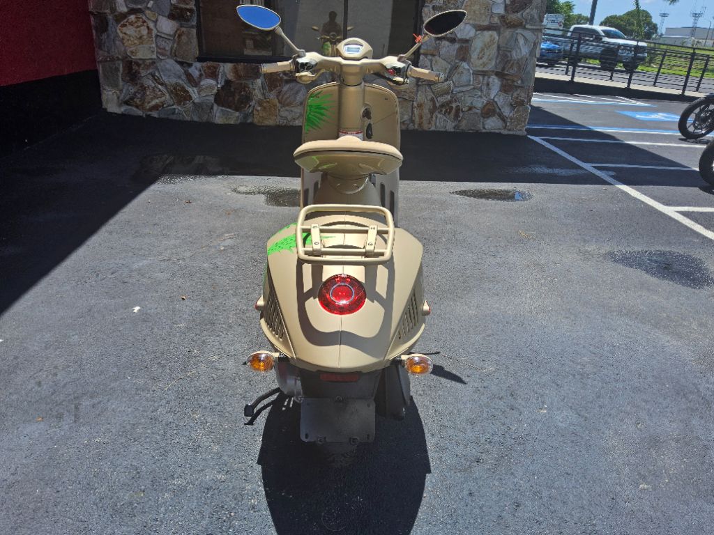 2024 Vespa 946 - $9,500