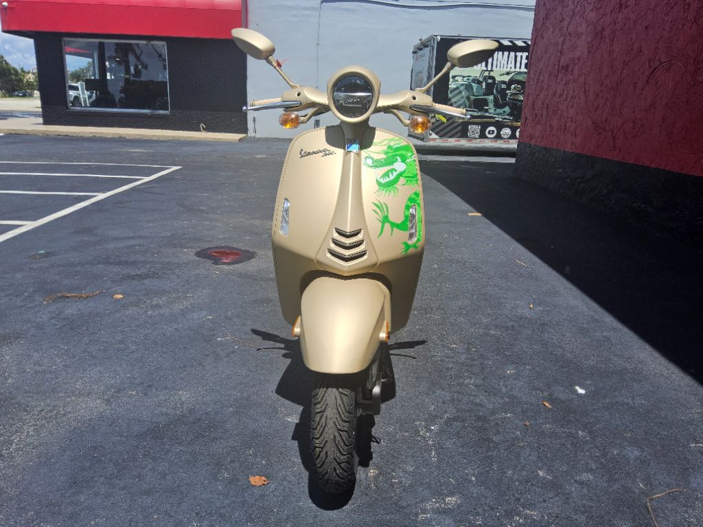 2024 Vespa 946 - $9,500