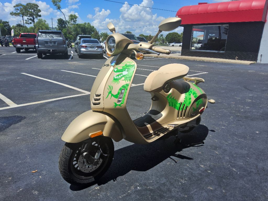 2024 Vespa 946 - $9,500
