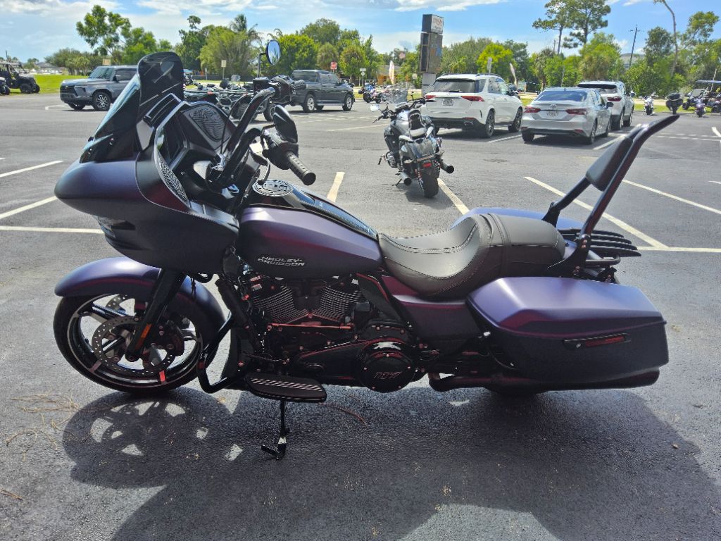 2025 Harley-davidson Road Glide - $25,500