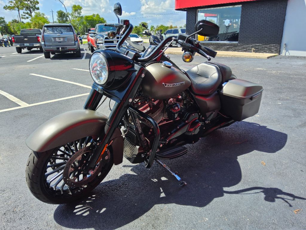 2018 Harley-davidson Road King Special - $14,900