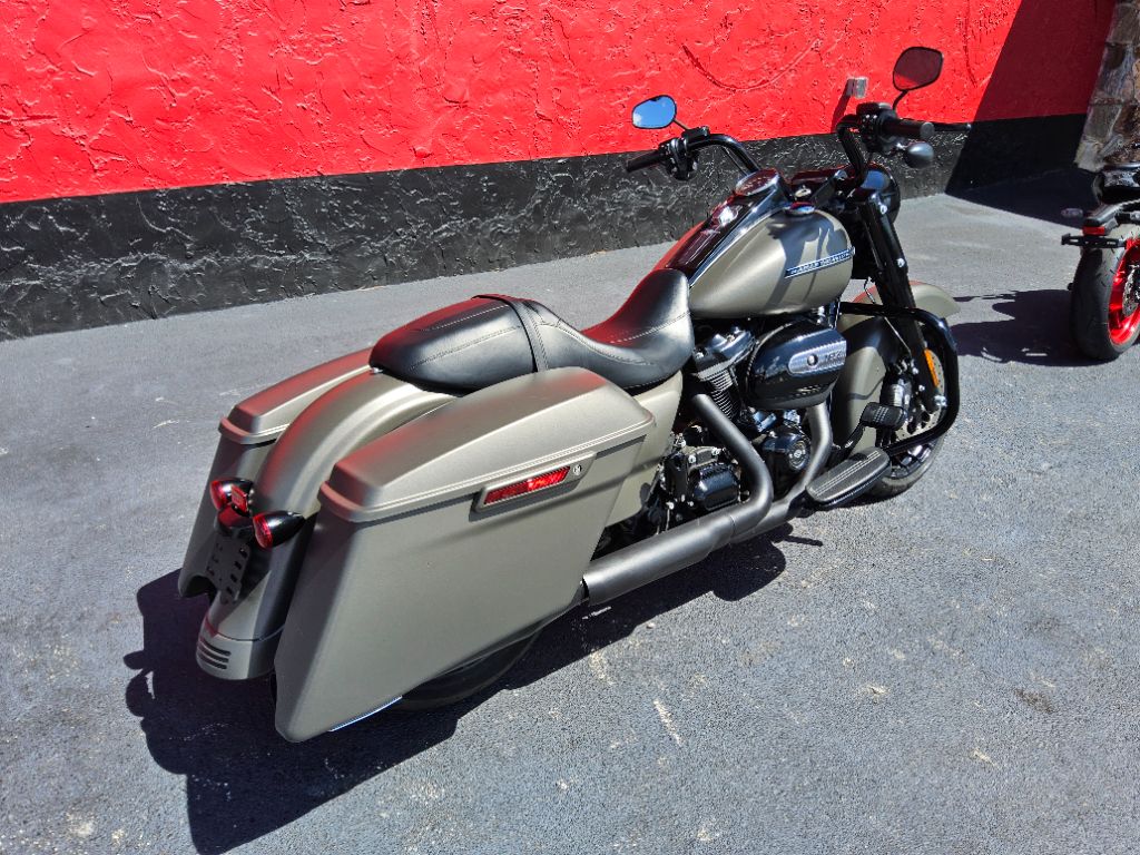 2018 Harley-davidson Road King Special - $14,900
