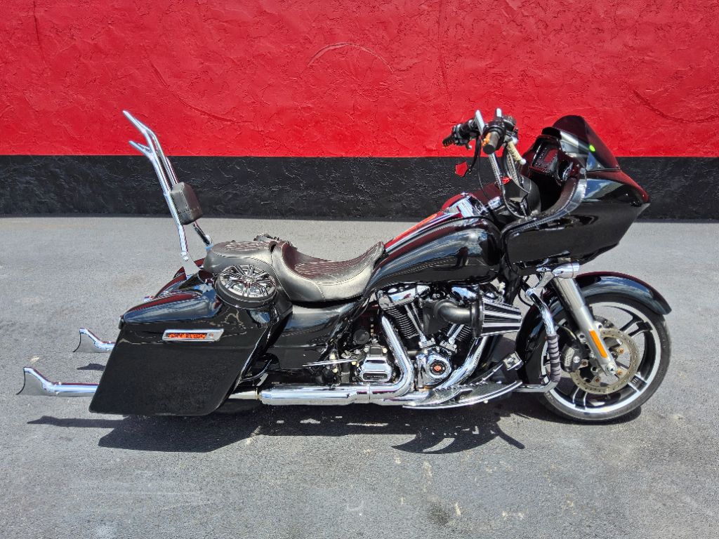 2019 Harley-davidson Road Glide - $14,995
