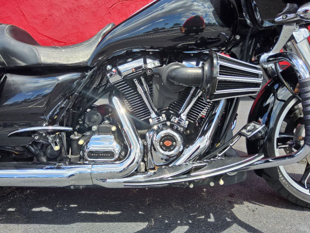 2019 Harley-davidson Road Glide - $14,995
