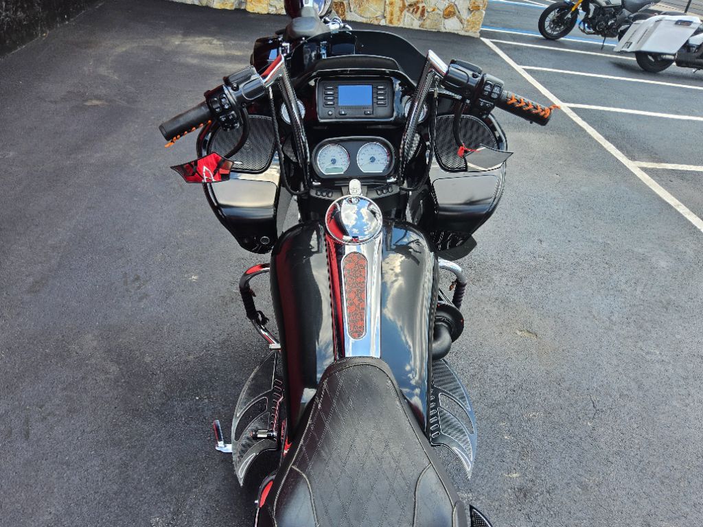 2019 Harley-davidson Road Glide - $14,995