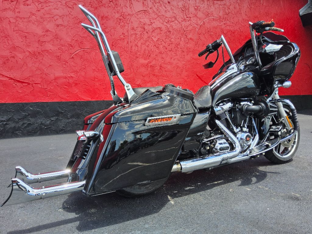 2019 Harley-davidson Road Glide - $14,995