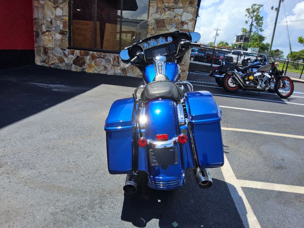 2017 Harley-davidson Street Glide Special - $15,900