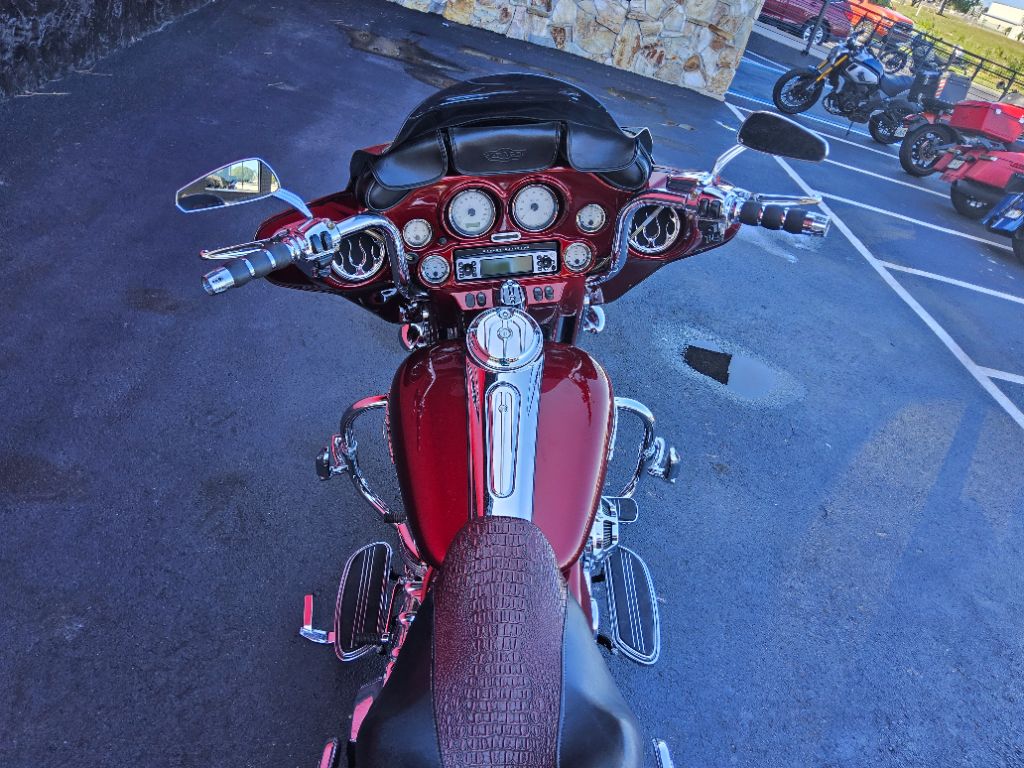 2009 Harley-davidson Street Glide - $10,500